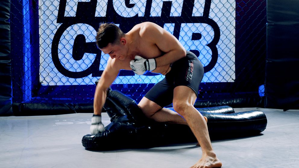 MMA-fightern Zoran Milic tränar inför proffsdebuten.