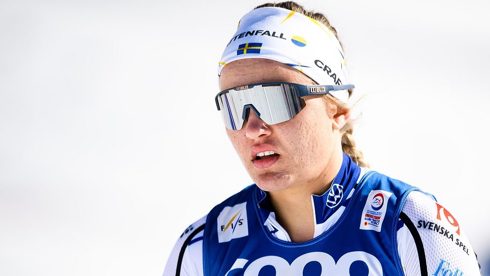 Linn Svahn deppar under VM i tyska Oberstdorf.