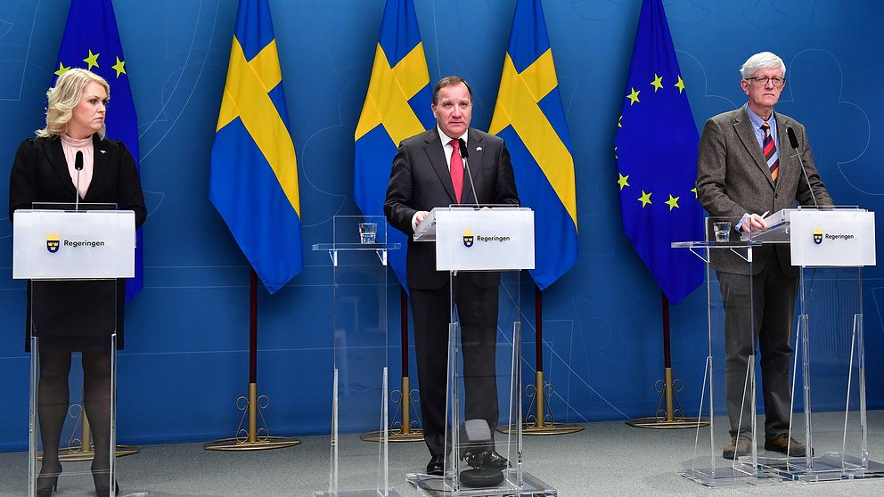 Socialminister Lena Hallengren (S), statsminister Stefan Löfven (S) och Folkhälsomyndighetens generaldirektör Johan Carlson.