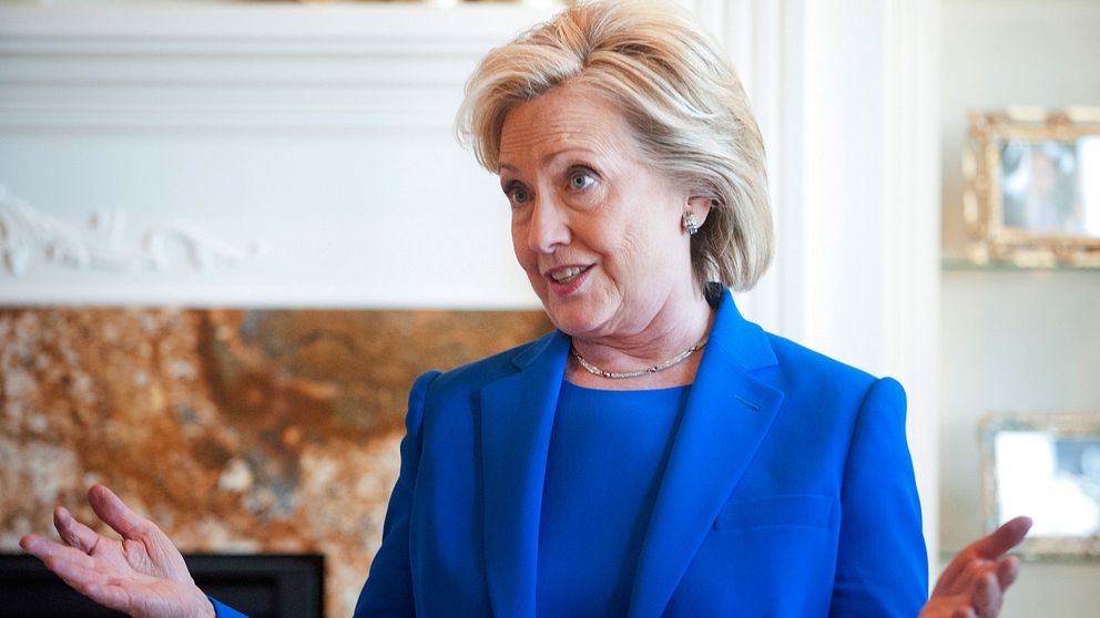 Hillary Clinton talar under ett kampanjmöte i juni.