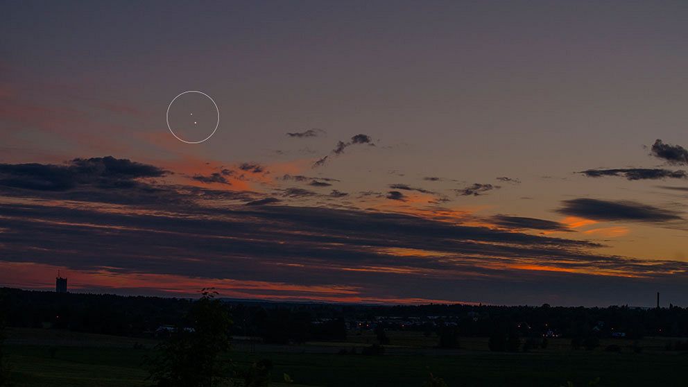 Venus och Jupitur på vacker kvällshimmel