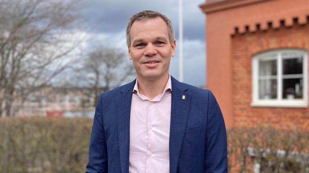 Porträttbild på Andreas Erlandsson (S), kommunalråd i Oskarshamns kommun.
