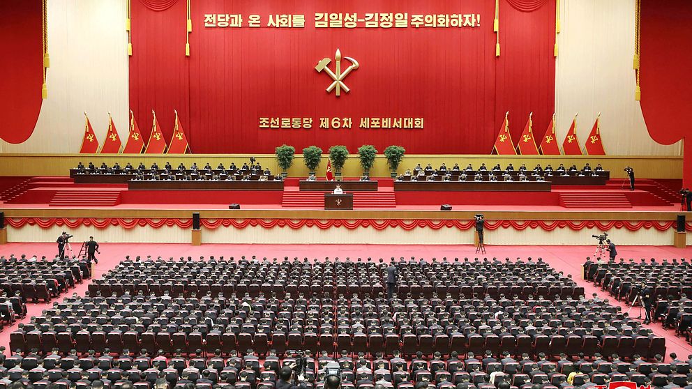 Nordkoreas statskontrollerade nyhetsbyrå KNCA distribuerade foton från partikongressen i Pyongyag med tusentals lokala partisekreterare.