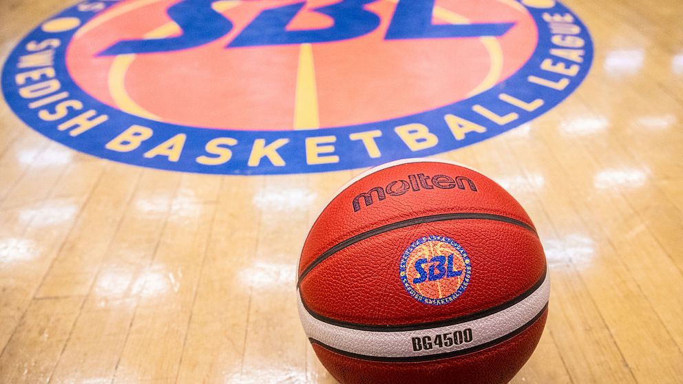 Damernas basketliga utökas till 14 lag.