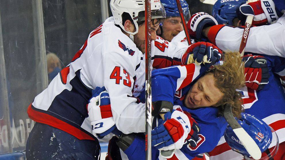 Washingtons Tom Wilson i bråk med Rangers Artemi Panarin.