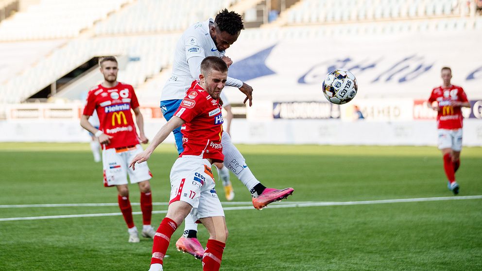 IFK Norrköpings Samuel Adegbenro gör 1-0 mot Degerfors.