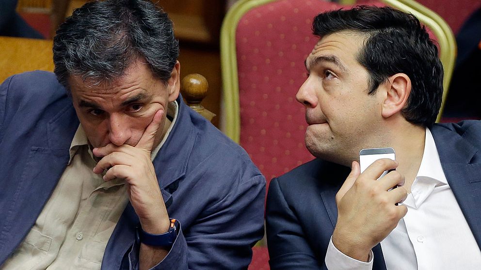 Greklands finansminister Euklidis Tsakalotos och premiärminister Alexis Tsipras under ett möte i parlamentet förra veckan.
