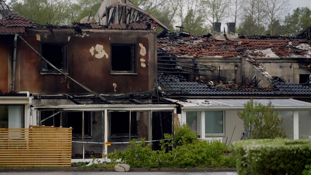 Dagen efter radhusbranden i Stenby i Eskilstuna.