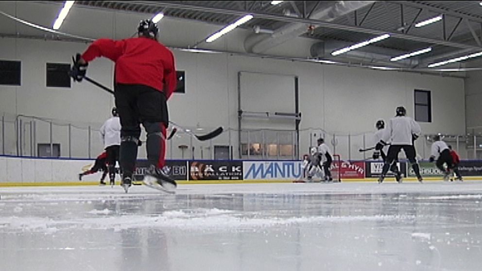Hockeylaget Varberg under en träning.