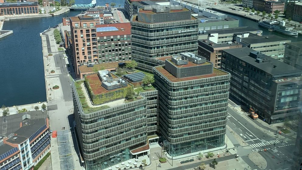 Malmö Universitets byggnad Niagara fotograferad snett ovanifrån