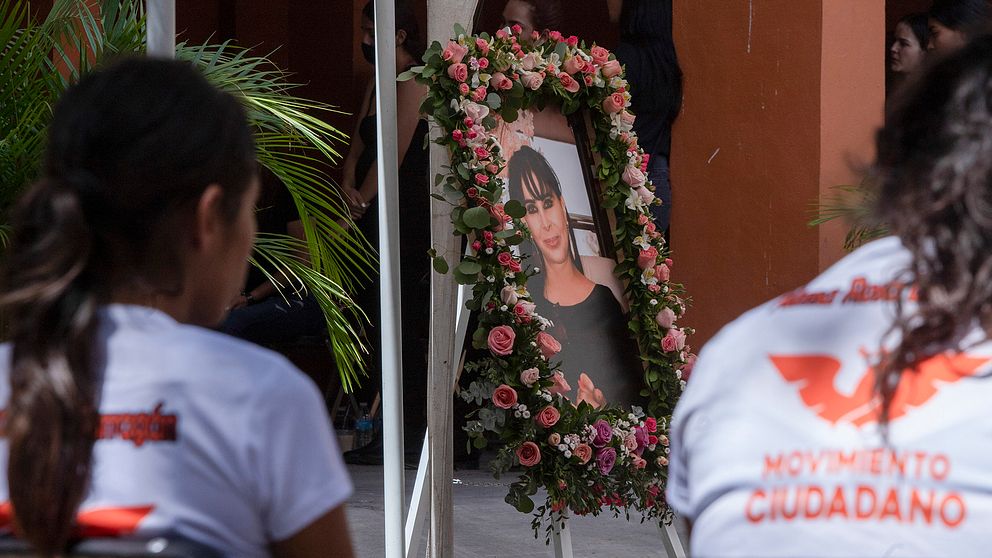 Bild från begravningen av Alma Barragan.