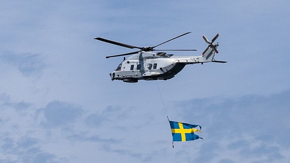 helikopterkvadronen flaggflyger