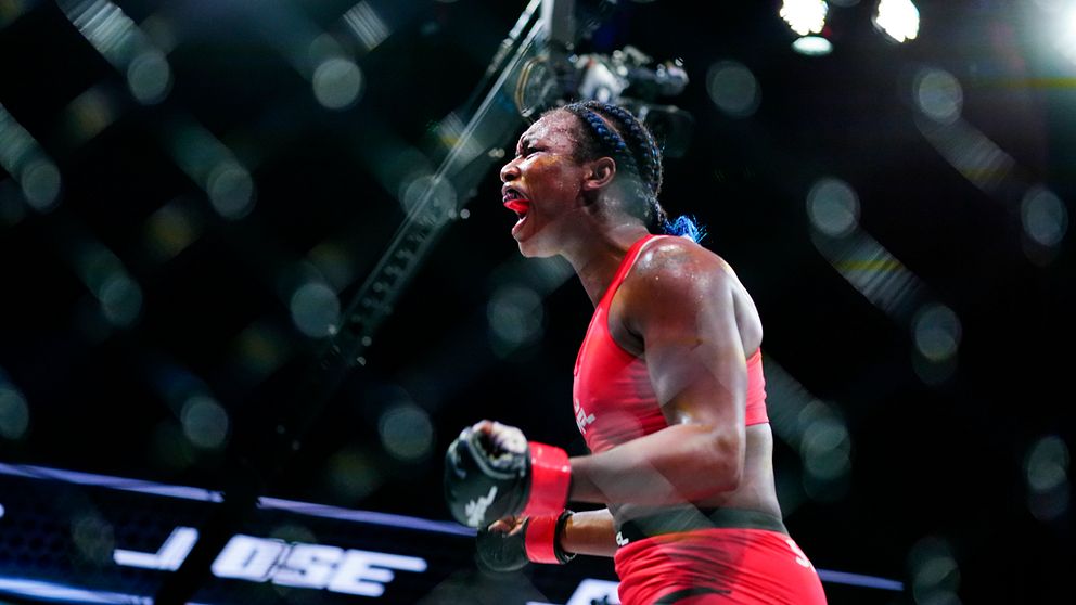 Claressa Shields vann sin MMA-debut.