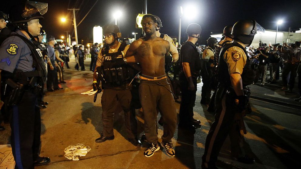 Flera greps i natt i Ferguson.