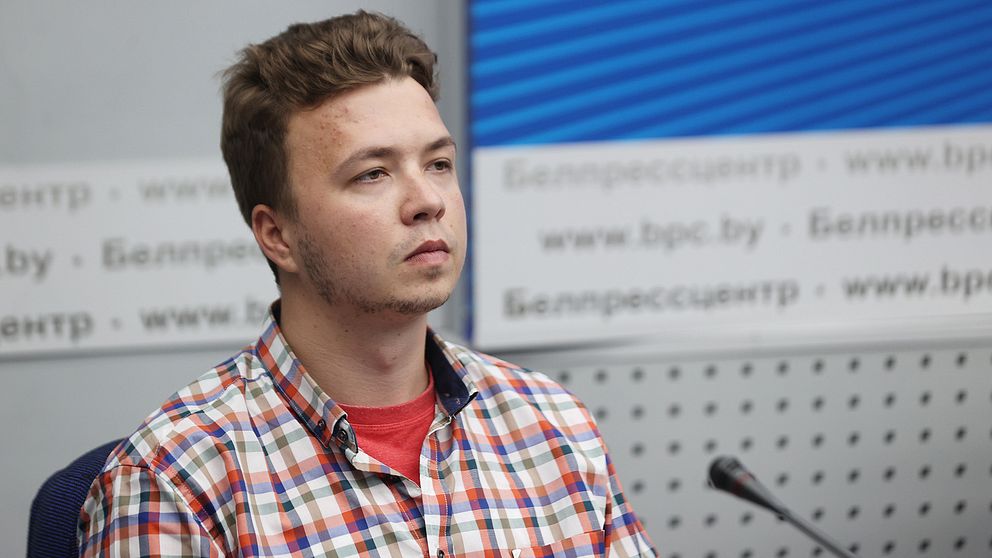 Roman Protasevitj på en presskonferens anordnad av Belarusiska myndigheter i juni 2021.