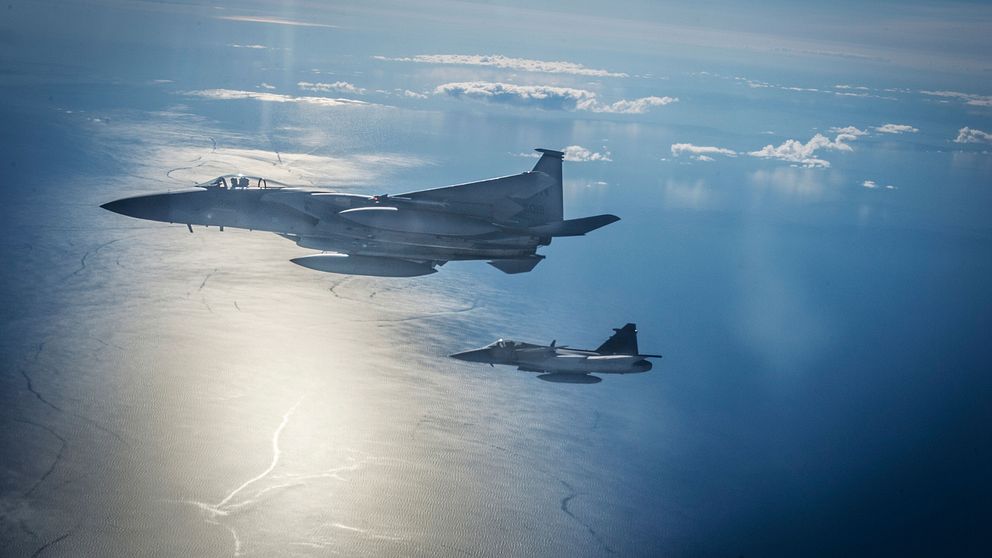 Sverige delta i en försvarsövning tillsammans med Nato och skickar sex Gripenplan.