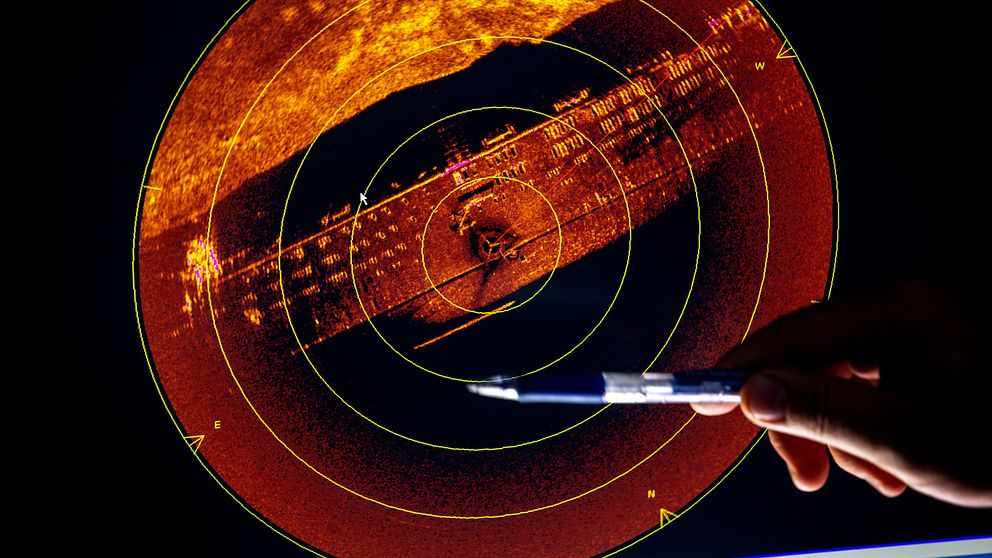 Undersökningen av Estonia fortgår. Sonarbild på Estonia tagen med Mesotech systemet.