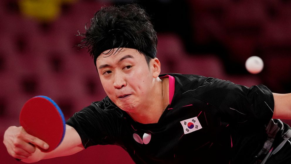 En grekisk kommentator uttalade sig rasisiskt om bordtennisspelaren Jeoung Youngsik.