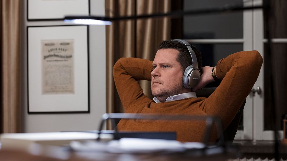 ”Det har varit ett utmanande år som påverkades negativt av spelförseningar, svagare konsumentefterfrågan och svalt mottagande av vissa större lanseringar”, skriver vd Lars Wingefors i ett pressmeddelande.