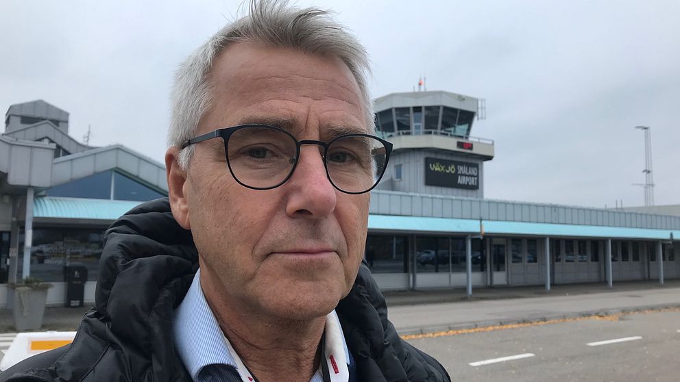 Bilden av hur aktivisterna tog sig in på landningsbanan under söndagen har nu klarnat, berättar flygplatschef Ulf Axelsson.