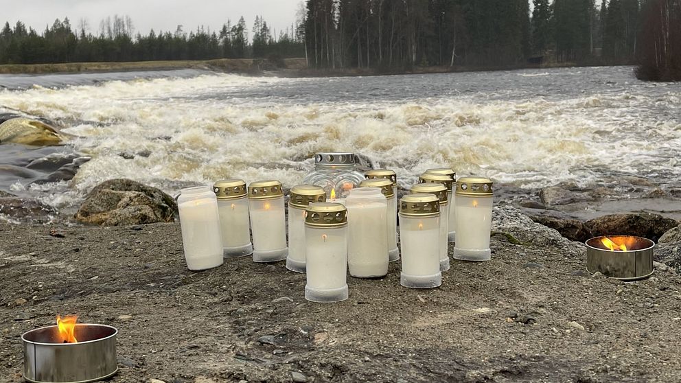 Tända ljus vid Vojmån efter dödsolyckan 2021