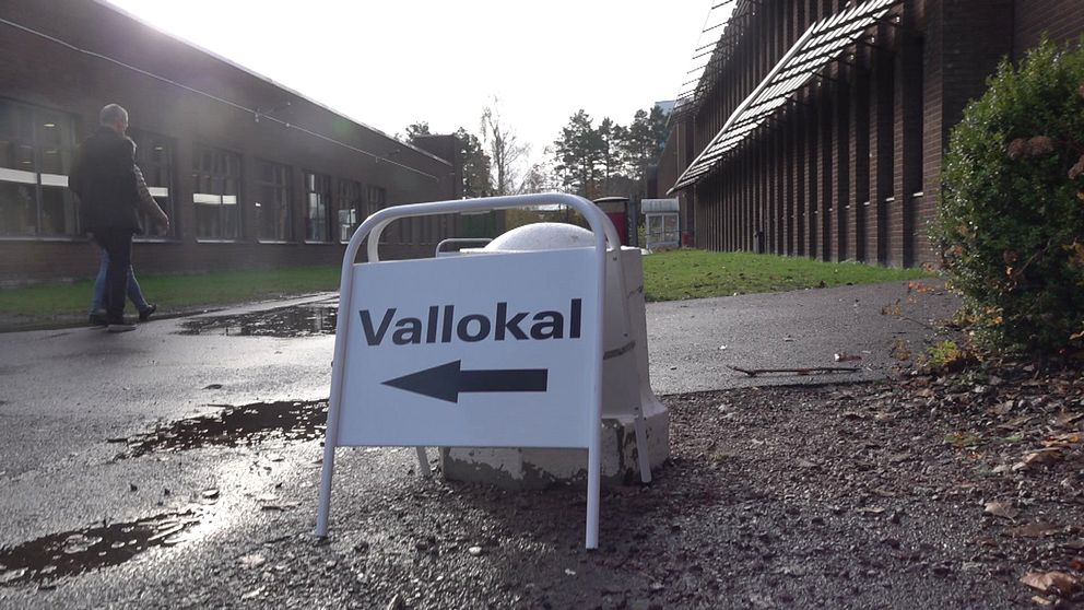 SVT besökte en vallokal i Oskarshamn under söndagens folkomröstning.