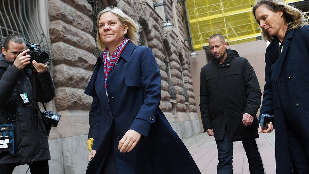 S-ledaren Magdalena Andersson på väg in i riksdagen tidigare i veckan.