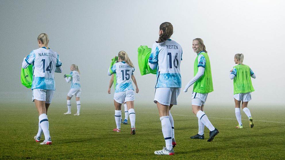 Norges match fick avbrytas på grund av dimma.
