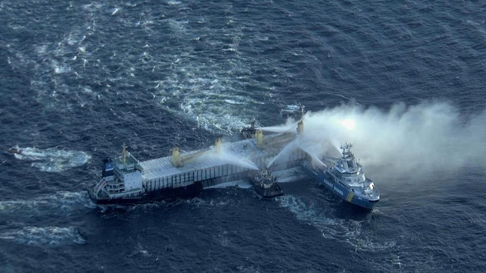 Flygfoto över branden på Almirante Storni.