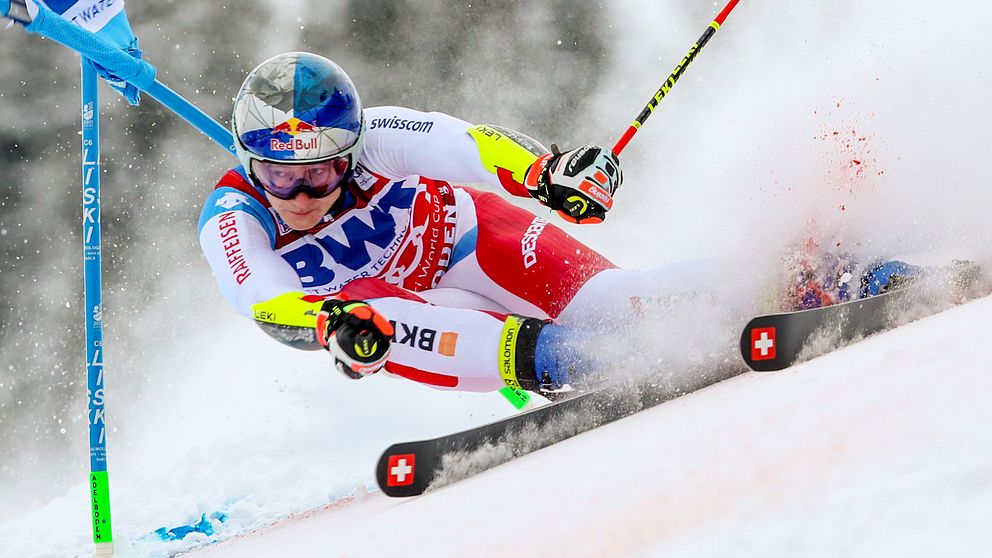 Marco Odermatt leder totalcupen och storslalomcupen.