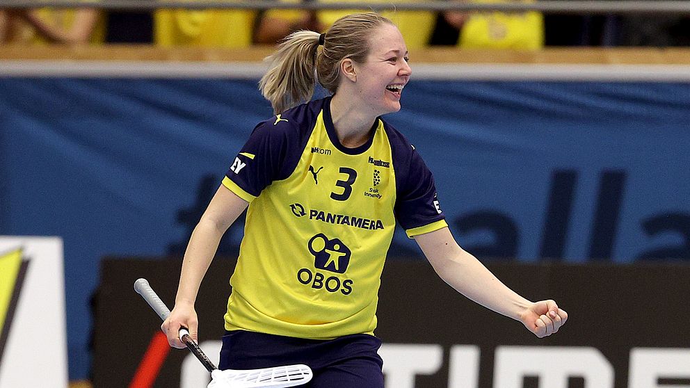 Amanda Delgado Johansson måljublar i VM-semifinalen mot Schweiz.