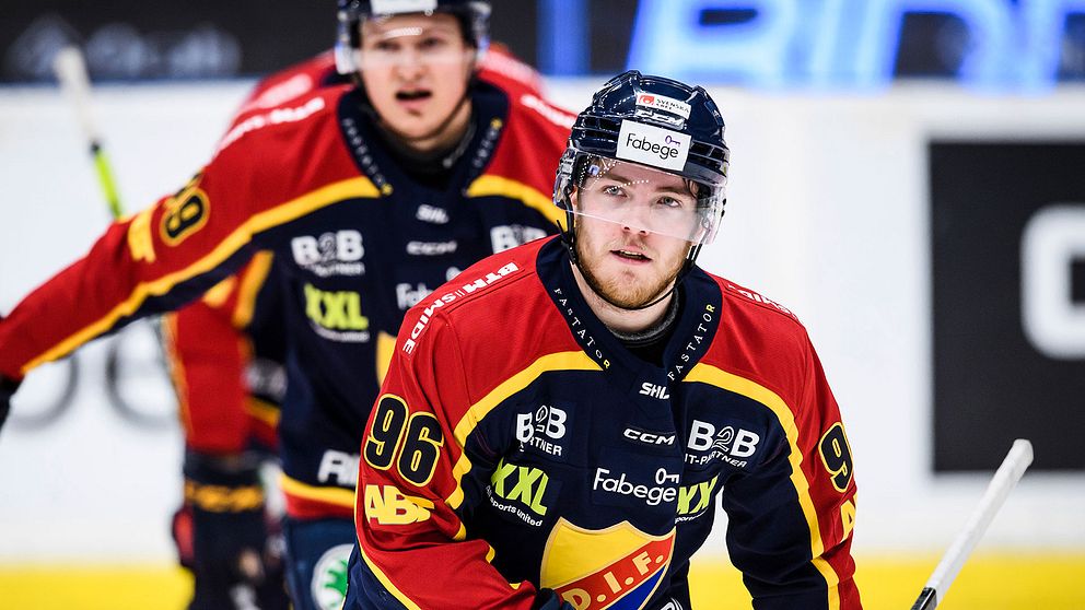 Emil Berglund gjorde sitt först mål i Dif-tröjan