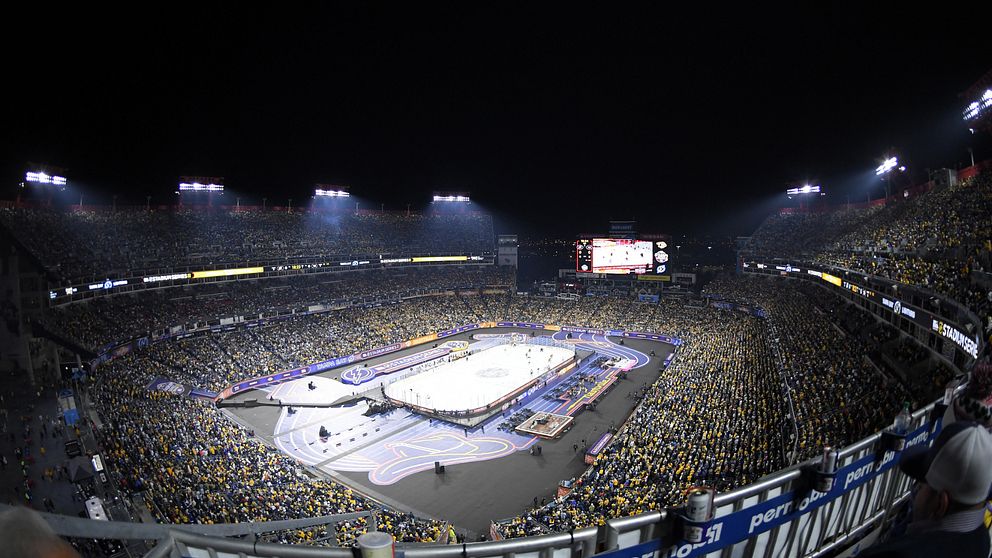 69 000 människor tog sig till Nissan Stadium för att se NHL.