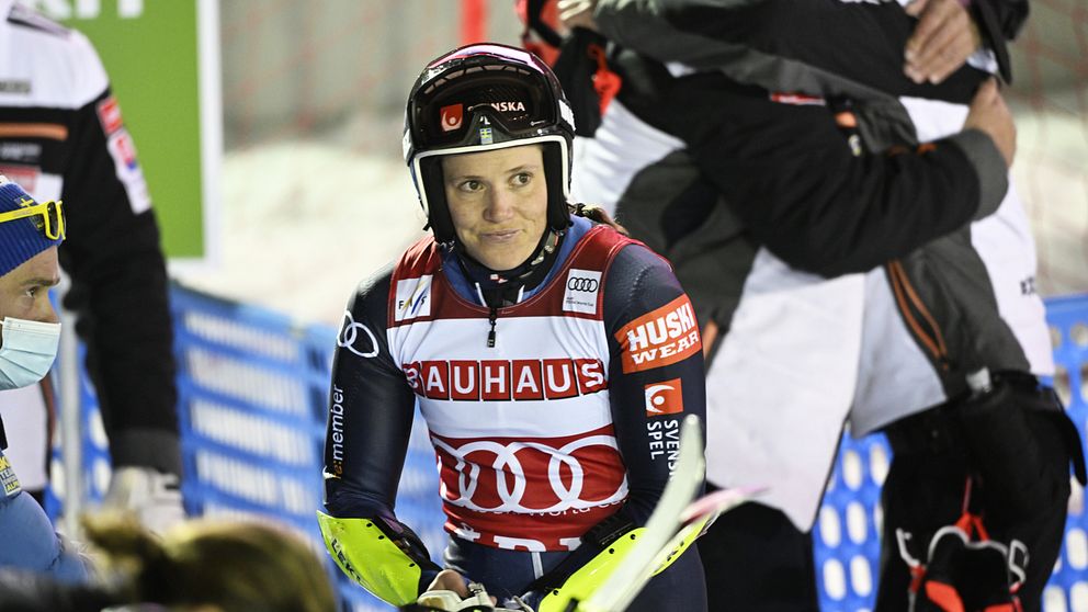 Sara Hector missar slalomen i Åre.