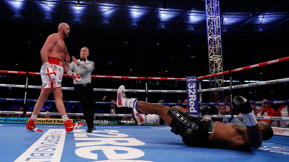 Tyson Fury sänkte motståndaren Dillian Whyte i slutskedet av rond sex.