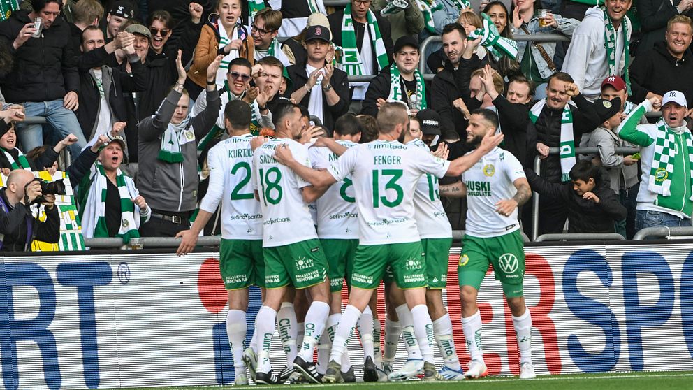 Hammarbyspelarna firar efter Bojanics mål mot IFK Norrköping.