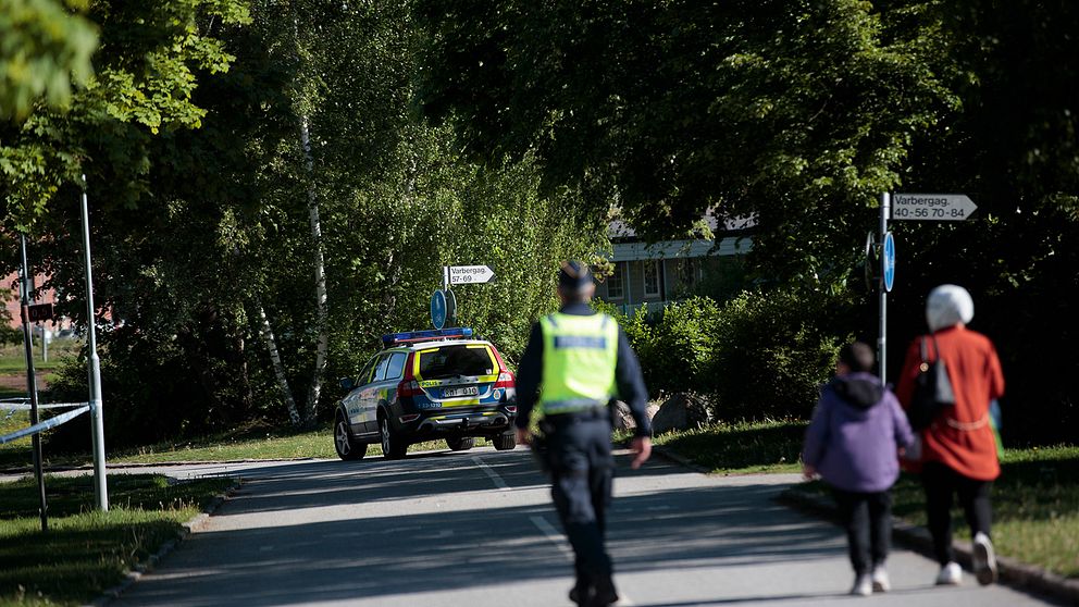 Två skadade efter skottlossning i Varberga i Örebro – stor polisinsats