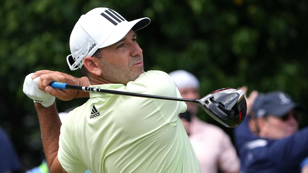 Sergio Garcia med fler deltog i första tävlingen i den kritiserade LIV Golf-touren. Nu stängs han, med fler, av från Europatour-tävlingar och bötfälls.