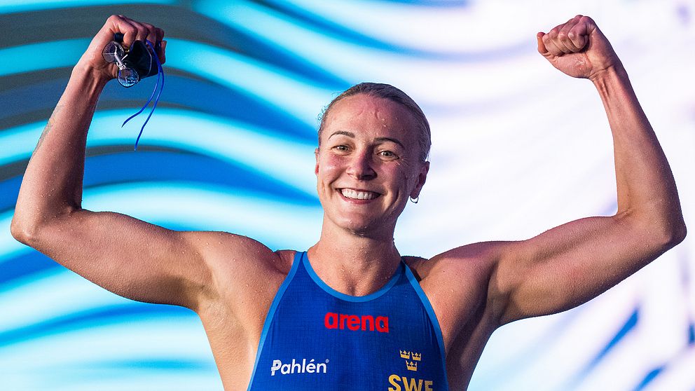 Sarah Sjöström spände musklerna efter ännu ett VM-guld.