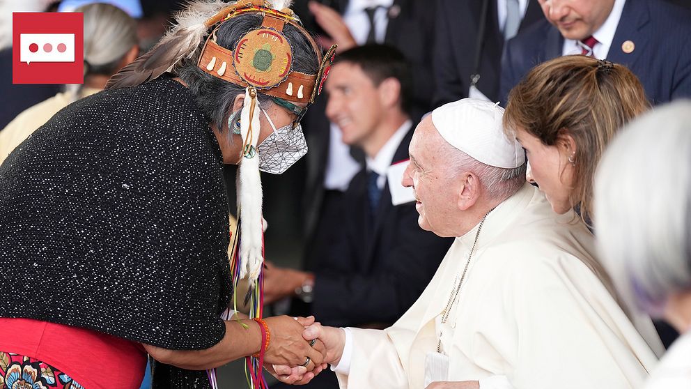Påven är på en försoningsresa i Kanada där han träffar ursprungsbefolkning som blivit utsatta för övergrepp i sin barndom av den katolska kyrkan.