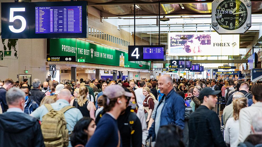 Många resenärer på Arlanda.