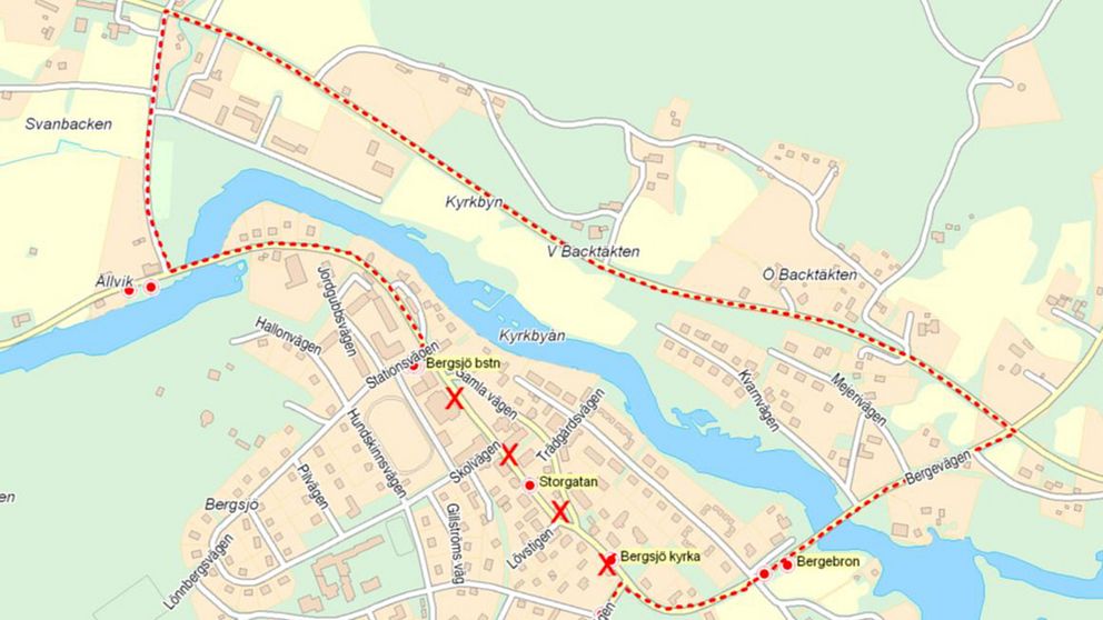 Karta över Bergsjö. Rödstäckad linje för påvisad körväg. Fler kryss för indragna busstationer.