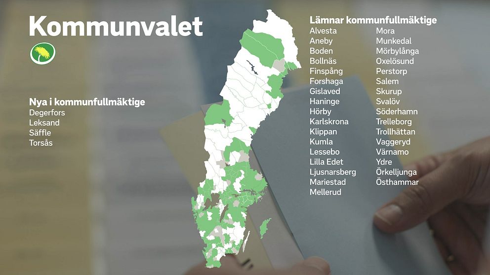Sverigekarta med gröna kommuner där MP fortfarande finns kvar och styr. Vita kommuner där de tvingas lämna.
