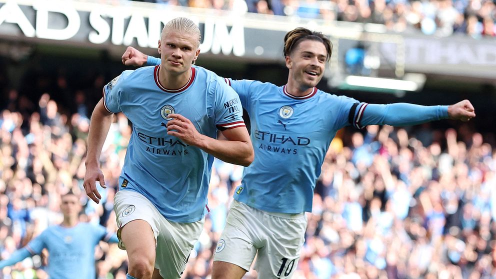 Manchester Citys Erling Braut Haaland firar sitt derbyhattrick mot United.