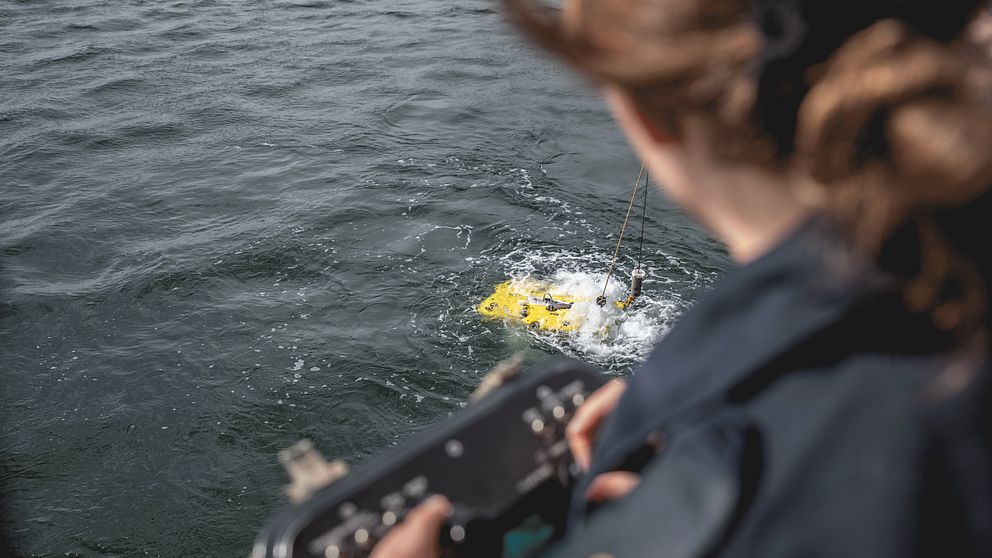 Fjärrstyrd undervattensfarkost (ROV) ombord på ubåtsräddningsfartyget HMS Belos.