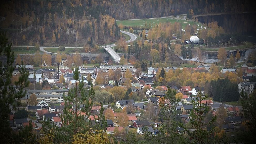 Drönarbild över Sollefteå sommartid.