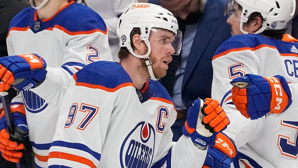 Connor McDavid firade födelsedag med att vinna och göra mål för sitt Edmonton Oilers.