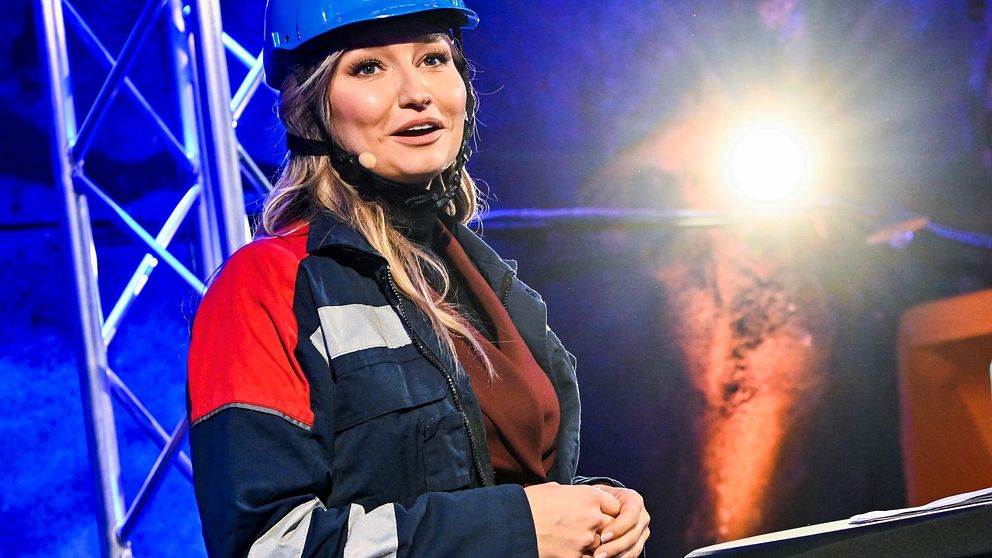 Ebba Busch i gruvan i Kiruna