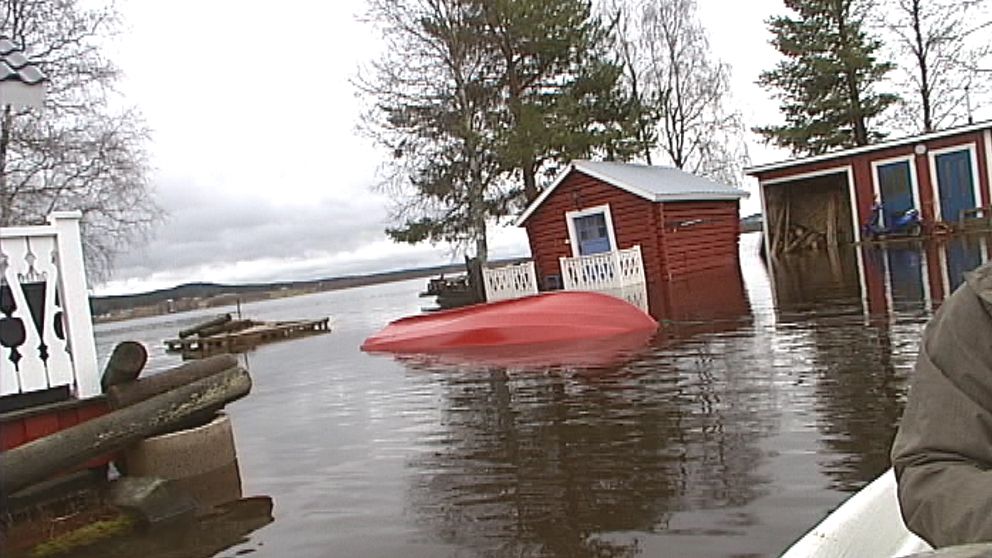 Sangisälven i Norrbotten svämmade över, som här i Armasjärvi den 18 maj.