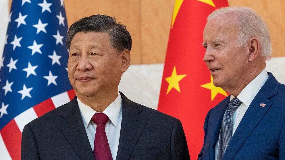 Arkivbild på Kinas president Xi Jinping och USA:s president Joe Biden.
